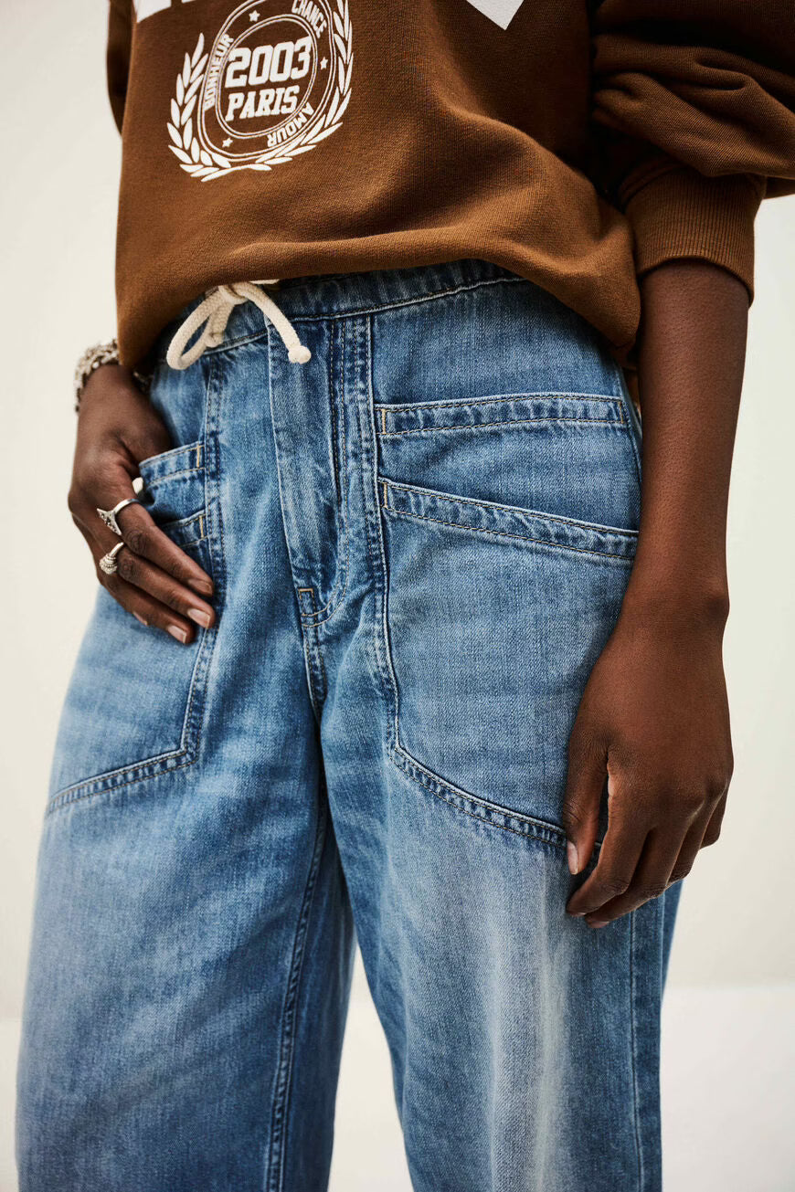 
                  
                    Mima Blue Jeans
                  
                