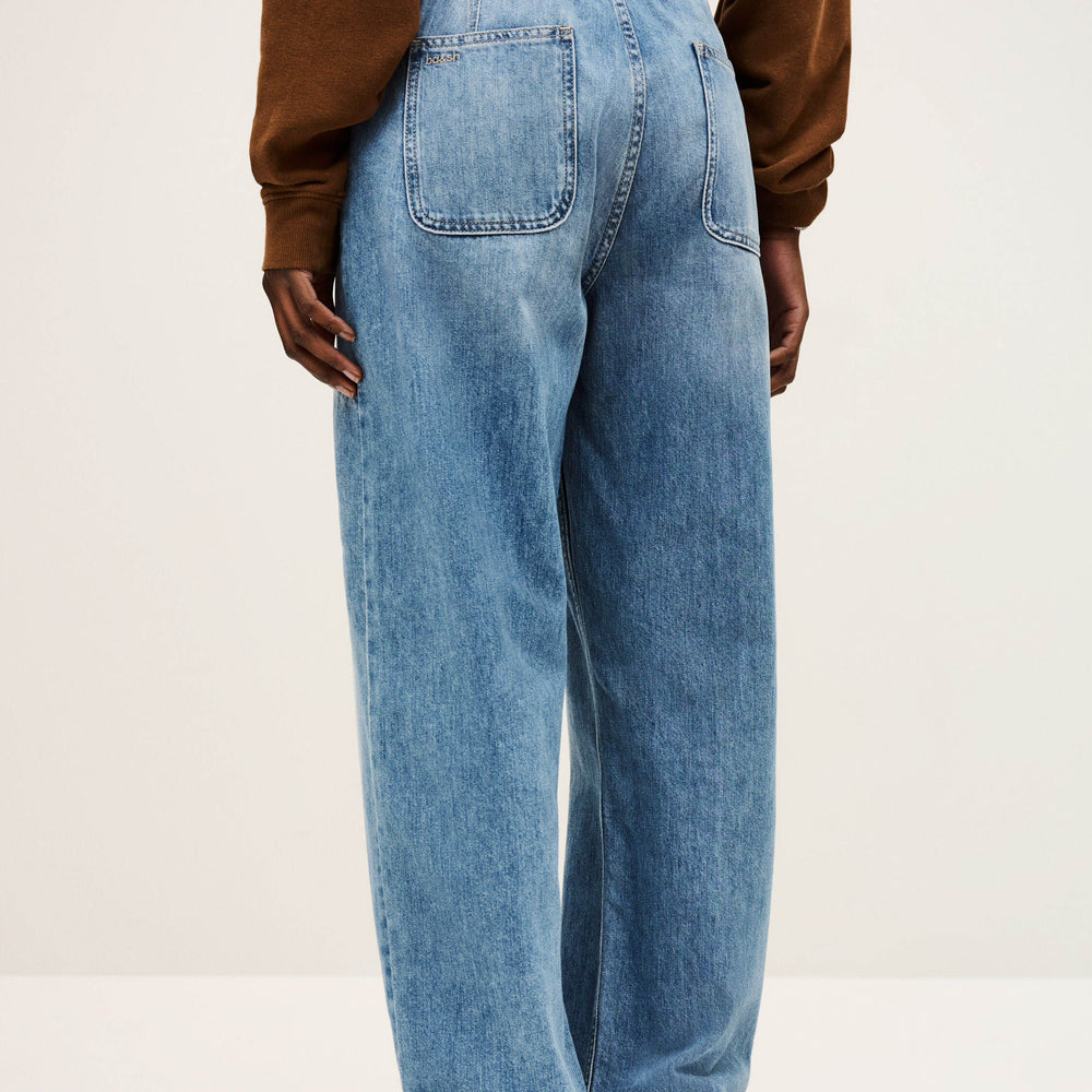 
                  
                    Mima Blue Jeans
                  
                