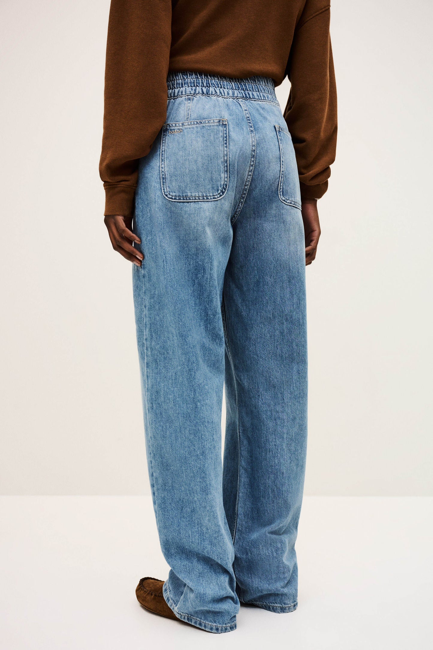 
                  
                    Mima Blue Jeans
                  
                