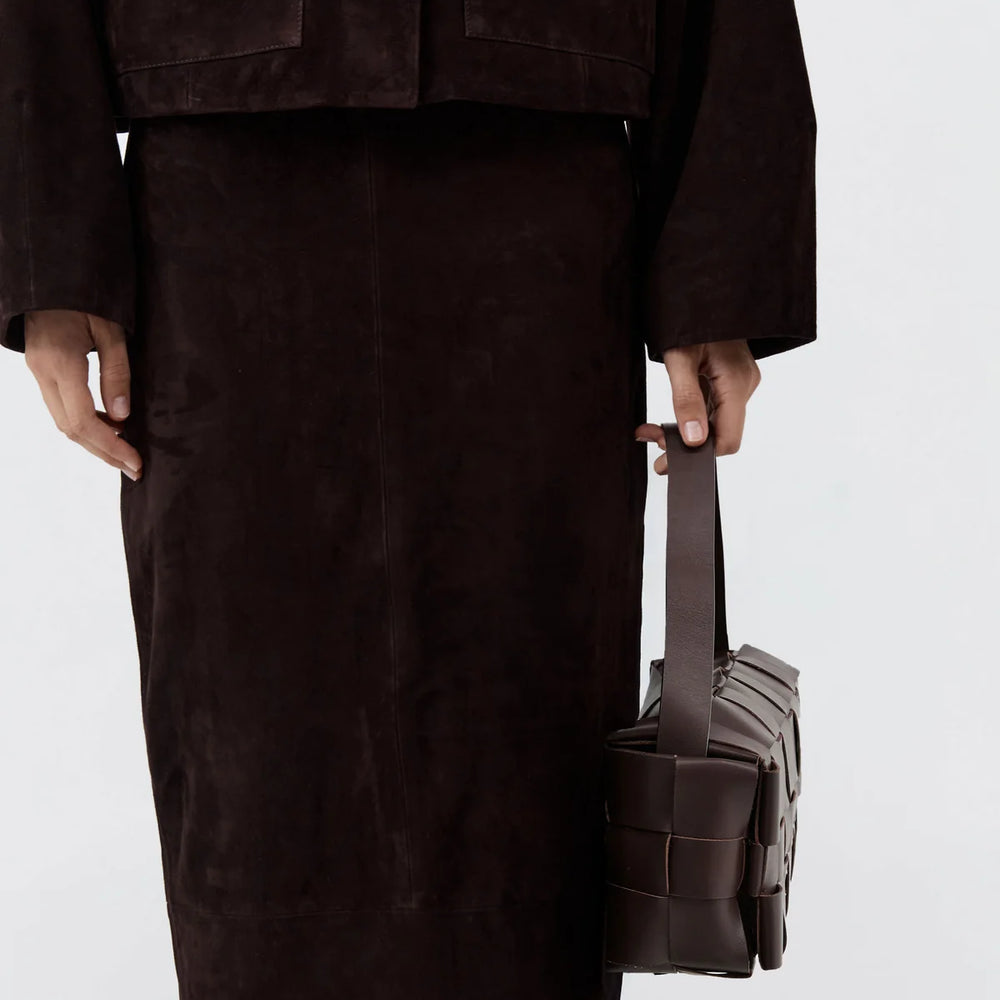 
                  
                    Woven Envelope Slim Bag Choclolate
                  
                