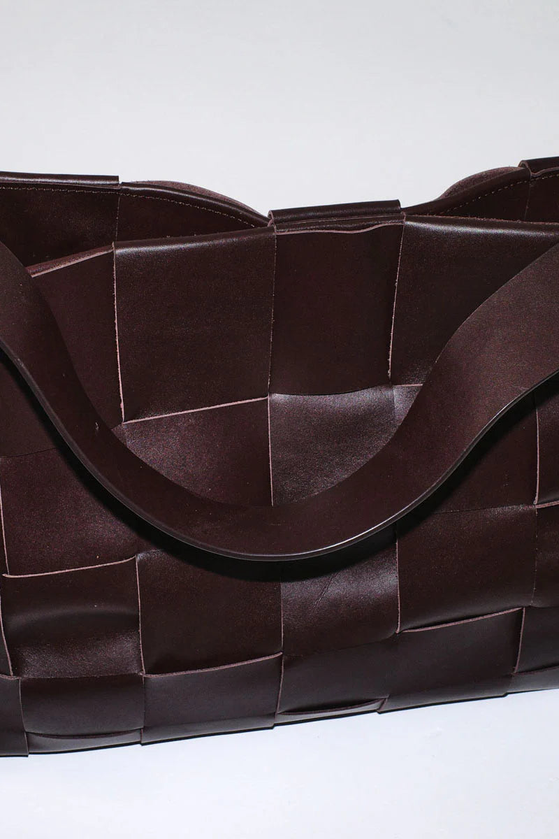 
                  
                    Woven Large Tote Bag Chocolate
                  
                