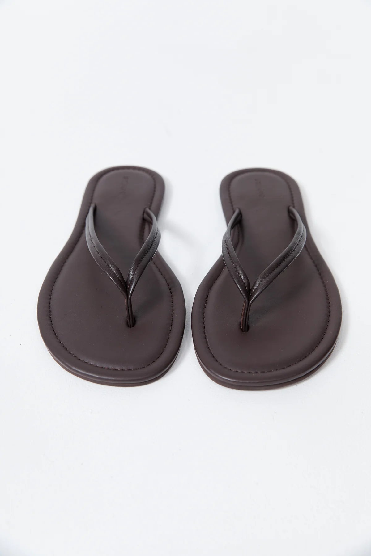 
                  
                    Thong Detail Slide Coffee
                  
                