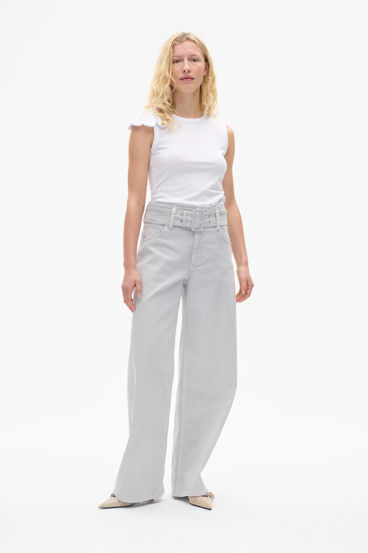 
                  
                    Nadja Jeans
                  
                