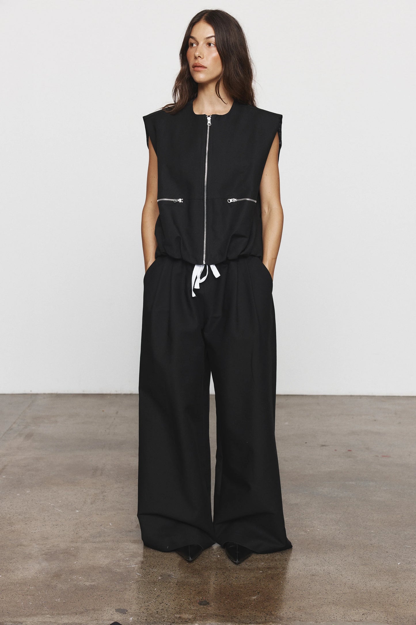 
                  
                    Cosmo Vest Black
                  
                