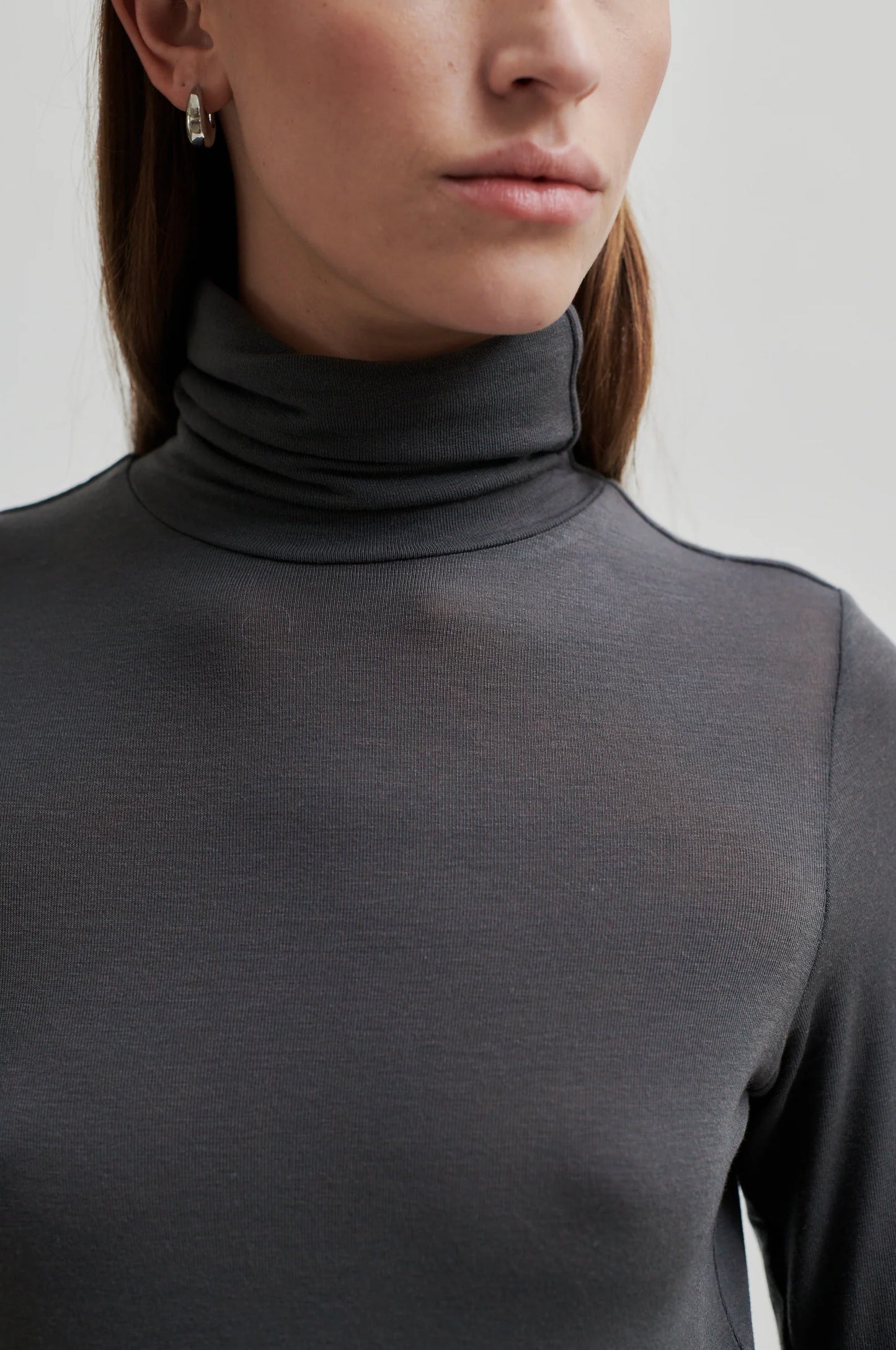
                  
                    Matima T-neck Tee, Volcanic Ash
                  
                
