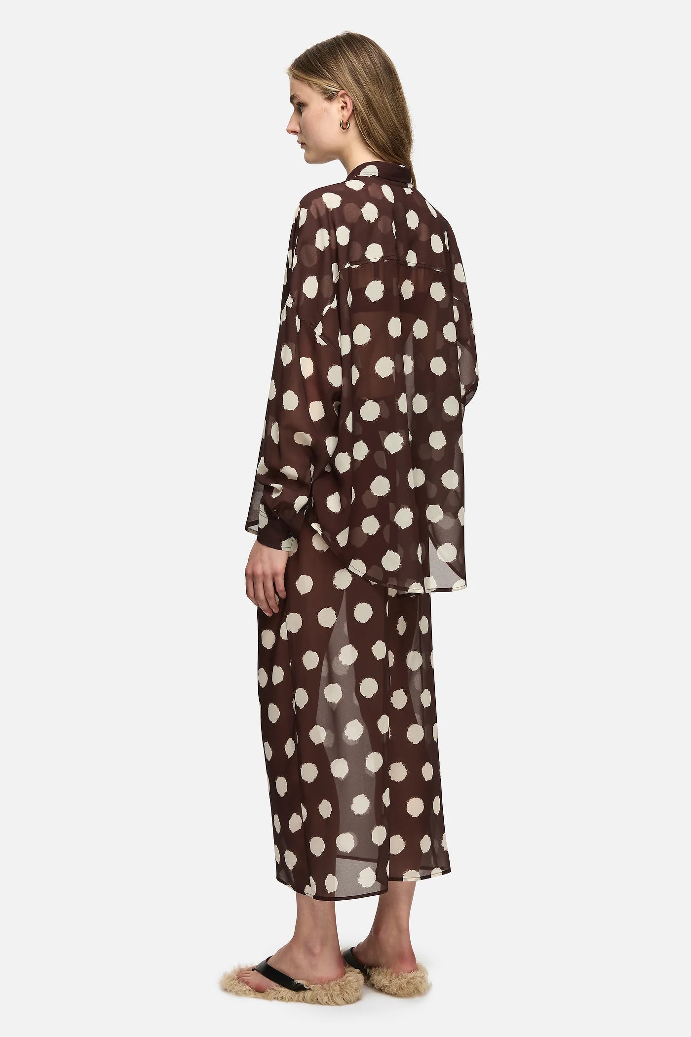 
                  
                    Linnea Shirt Brown
                  
                