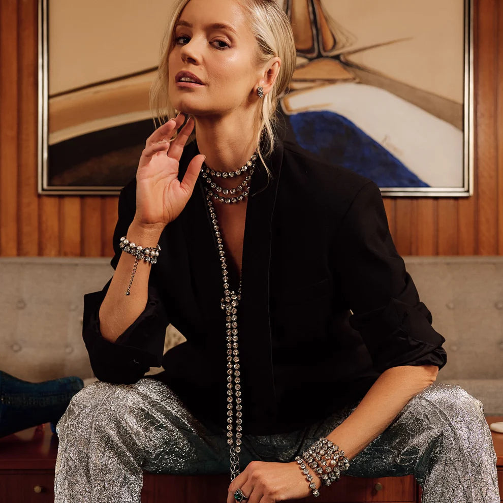 
                  
                    Aurora Rocks Maxi Crystal Black Matte
                  
                