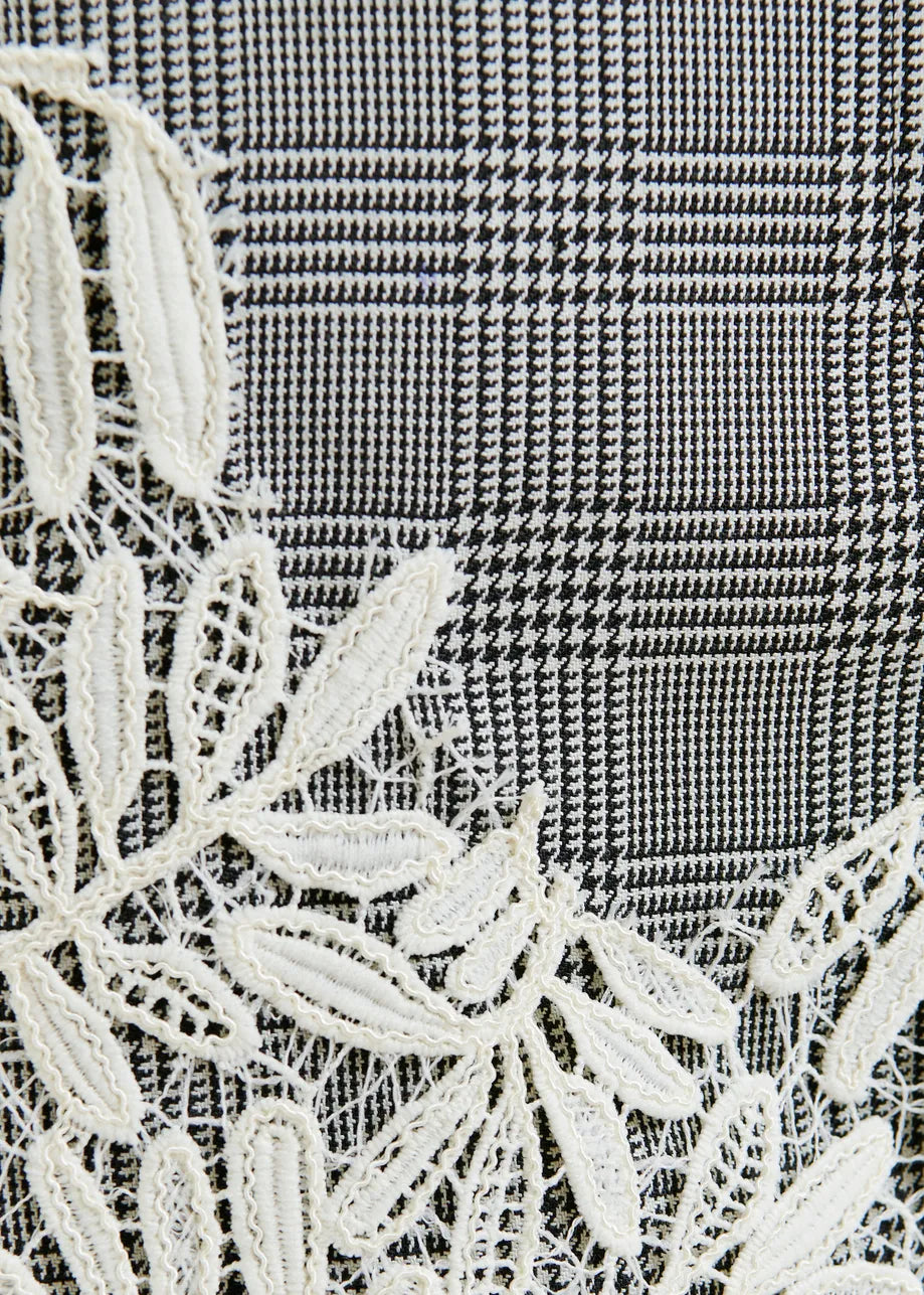 
                  
                    Interior Asymmetrical Skirt with Lace
                  
                