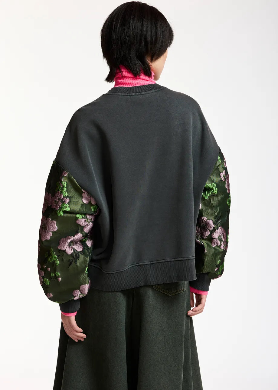 
                  
                    Kueer Sweatshirt Olive
                  
                