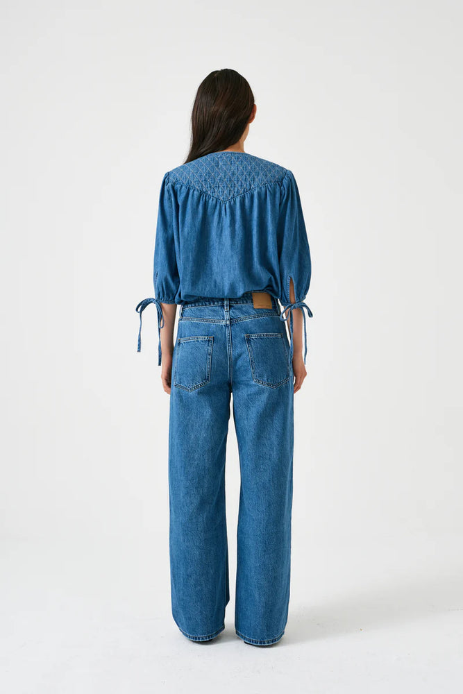 
                  
                    Blake Jean in Dark Weekender
                  
                