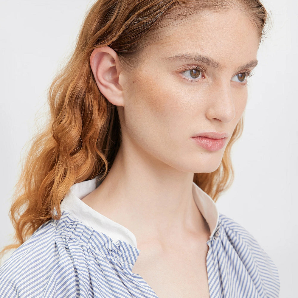 
                  
                    Wally Women in the Art Blouse Grey
                  
                