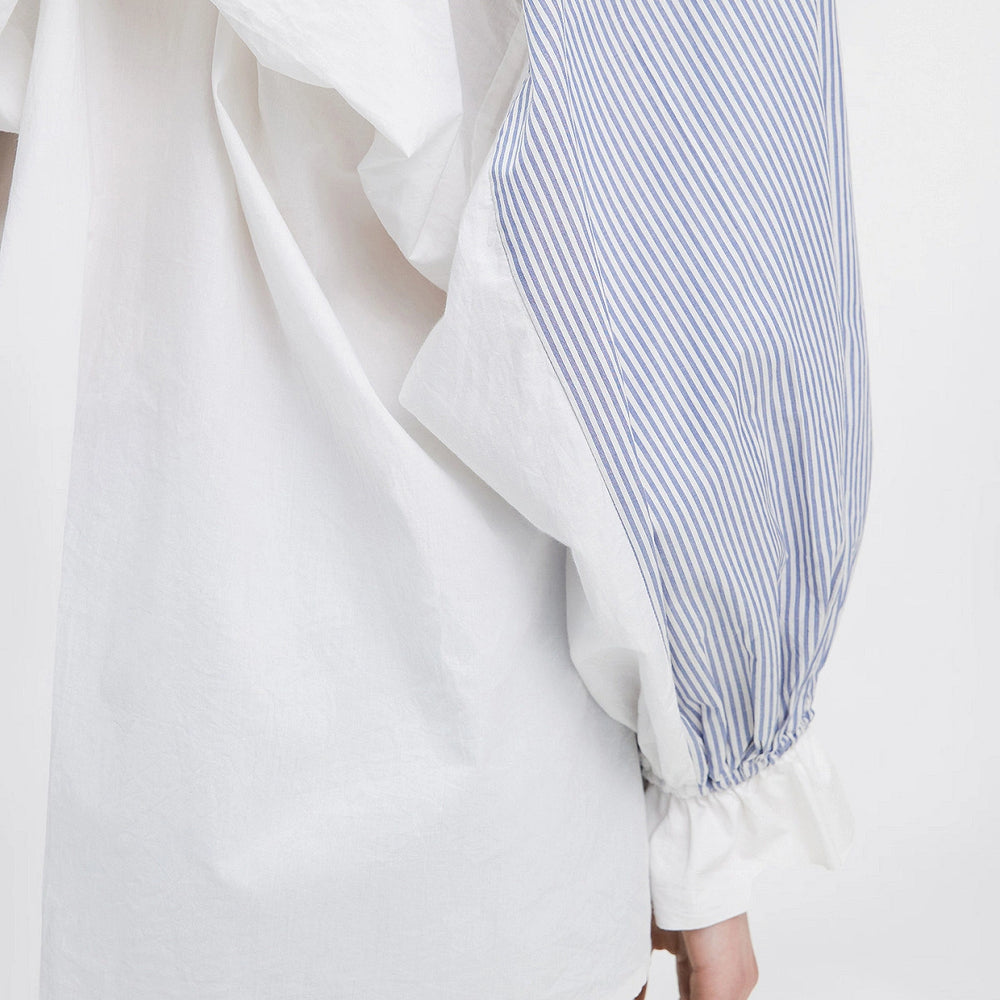 
                  
                    Wally Women in the Art Blouse Grey
                  
                